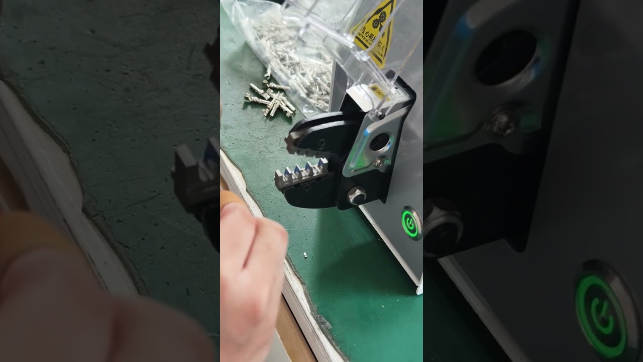 电动端子压接机｜太阳能连接器自动压线设备 #机器 #工厂