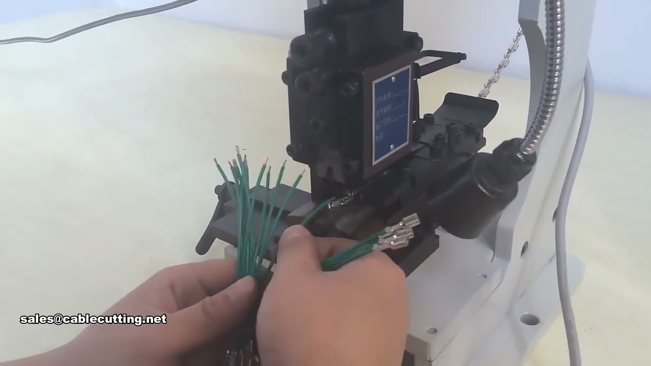 Automatisk ledningskrympemaskin