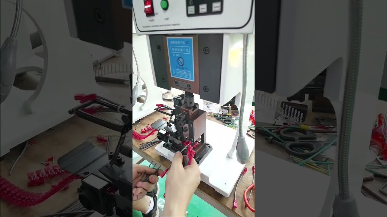 Effektiv 110V 2T terminalmaskin for ren eksport – proofingvideo #maskin #kabelstripper #fabrikk