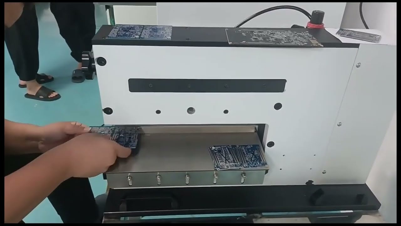 Effektiv Rail-type Online Plate Splitter for SMT AOI Produksjonslinje | PCB Filmstansemaskin