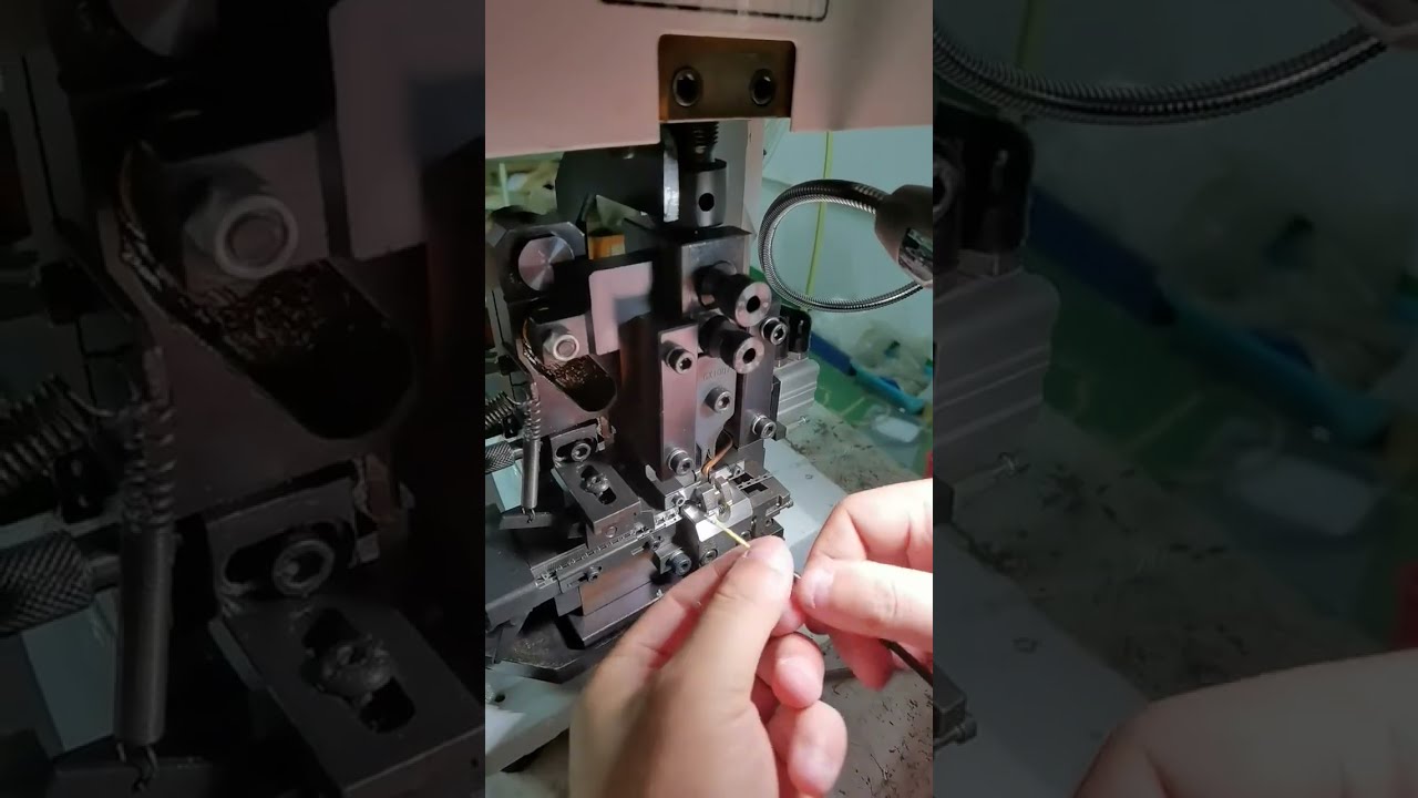 Horisontal berøringsskjerm avisolerings- og krympe maskin – ekte arbeidsvideo #fabrikk #maskin