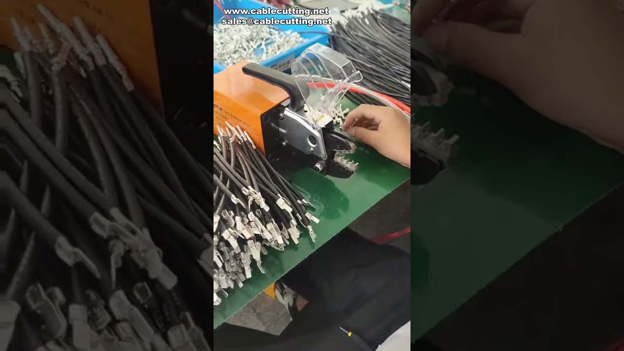 AM-10 Pneumatisk Ledningskrymper – Effektiv Fabrikk Krymping i Aksjon