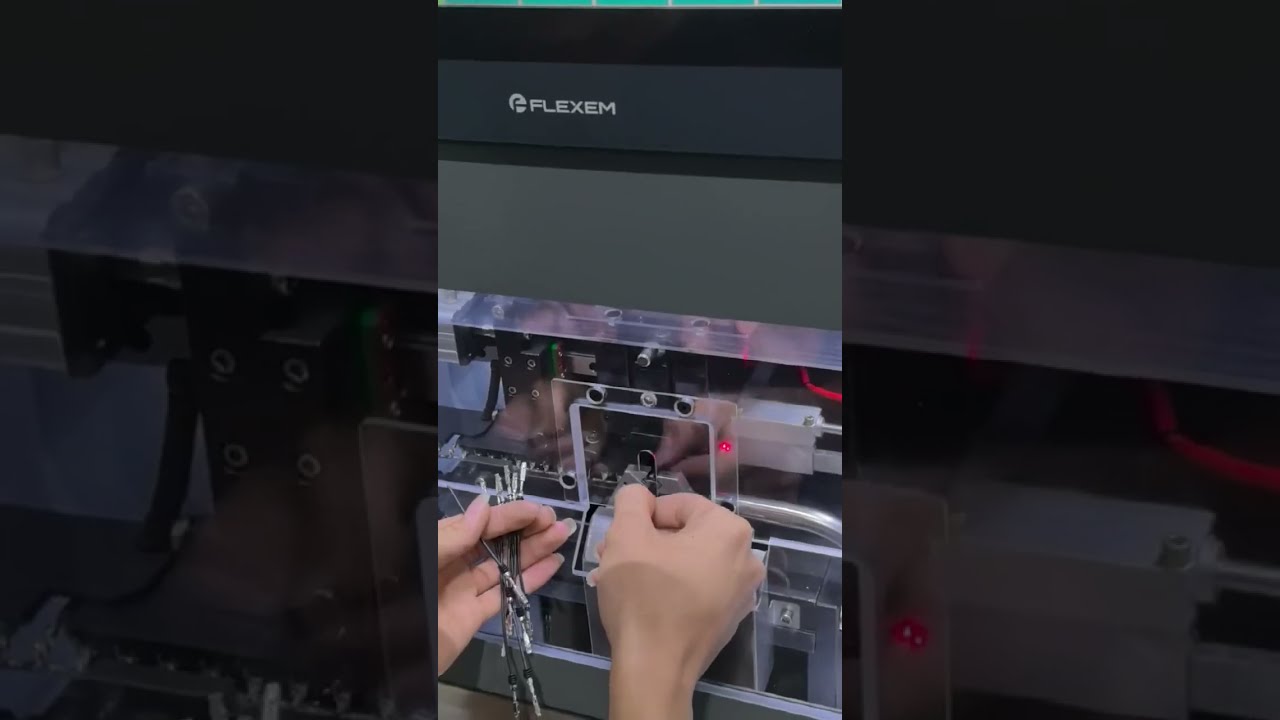 全自动剥线插接防水栓压合一体机实拍 #工厂 #机器设备