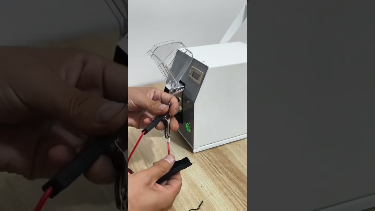 Pneumatisk krympemaskin for krokodilleklemmer – test av terminalkrymping #fabrikk #maskin