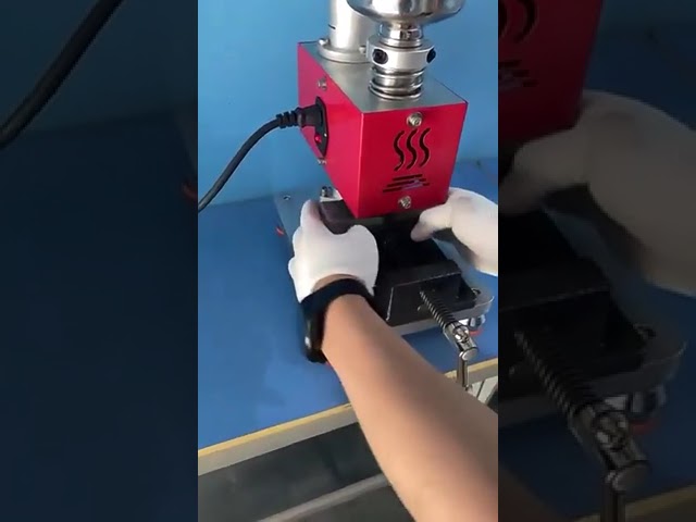 Nyeste Mini 20G manuell sprøytestøpemaskin – Vertikal plastekstruder for benkeplate