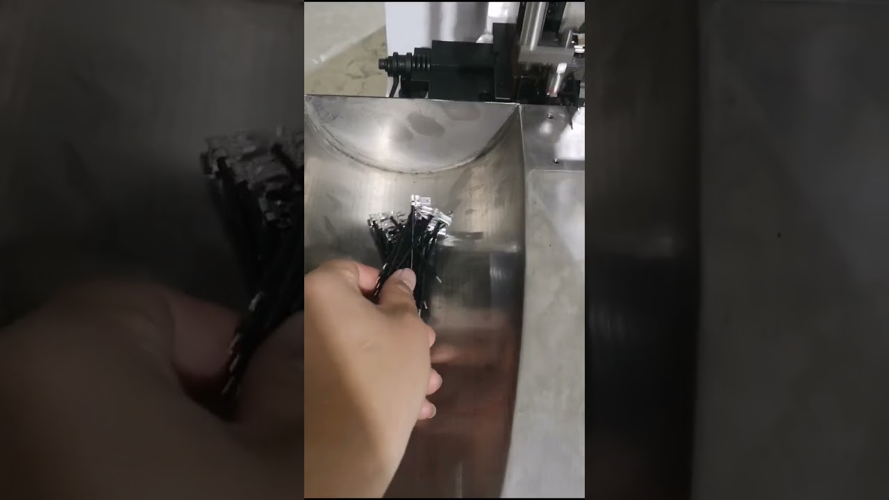 全自动单头穿线机高效加工187旗形端子 #工厂设备 #自动化机器